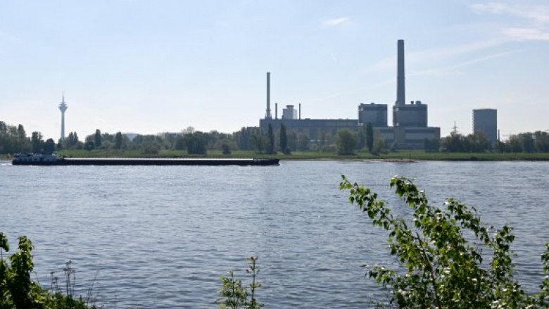 Rhein in Höhe der Lausward