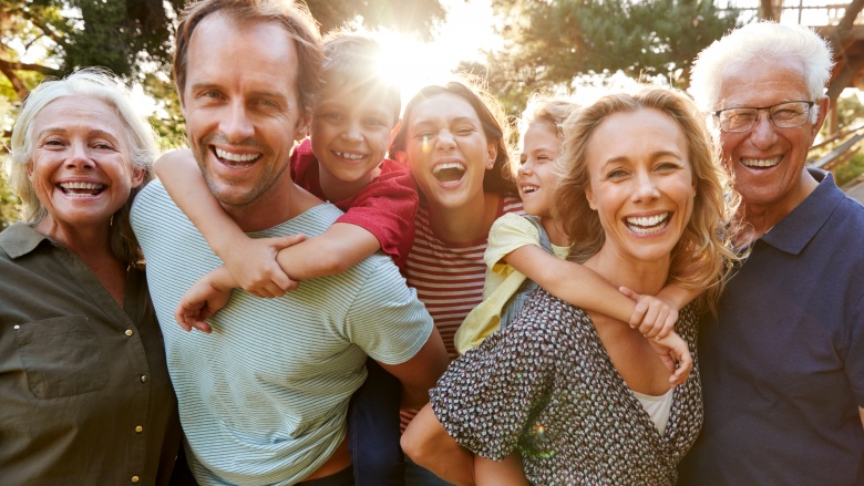 Miteinander der Generationen Miteinander der Generationen