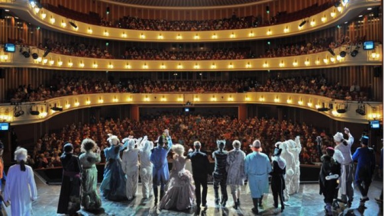 Opernhaus der Zukunft Opernhaus der Zukunft