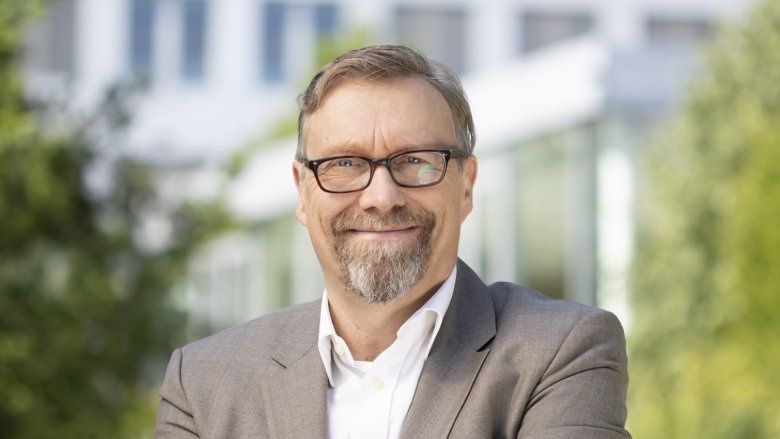 Stefan Wiedon Stefan Wiedon